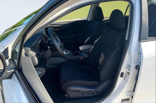 Photo of 2025 Crystal White Pearl Subaru Legacy