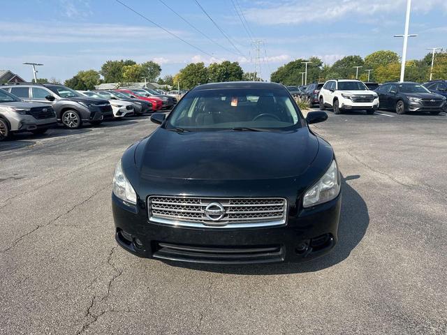 Photo of 2010 Super Black Metallic Nissan Maxima