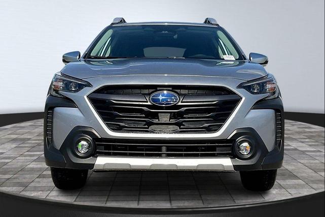 Photo of 2025 Ice Silver Metallic Subaru Outback
