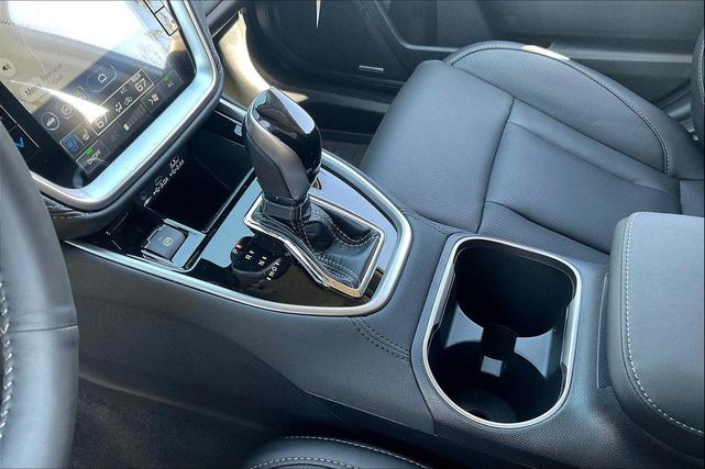 Photo of 2025 Ice Silver Metallic Subaru Outback