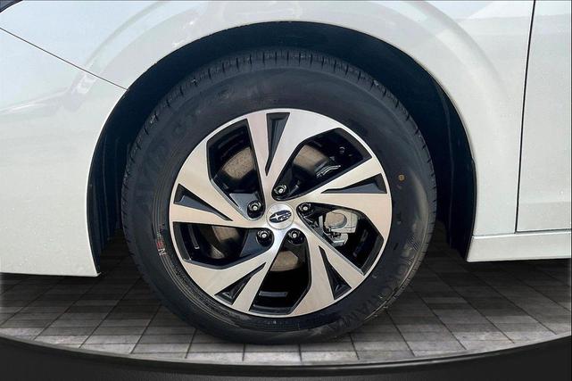 Photo of 2025 Crystal White Pearl Subaru Legacy