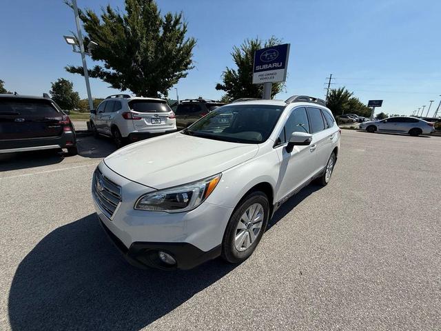 Photo of 2015 Crystal White Pearl Subaru Outback