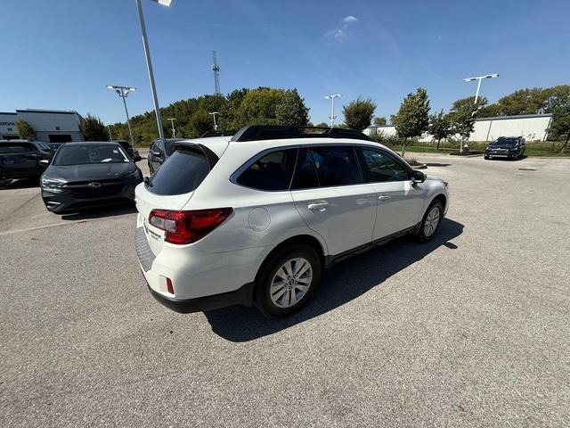 Photo of 2015 Crystal White Pearl Subaru Outback