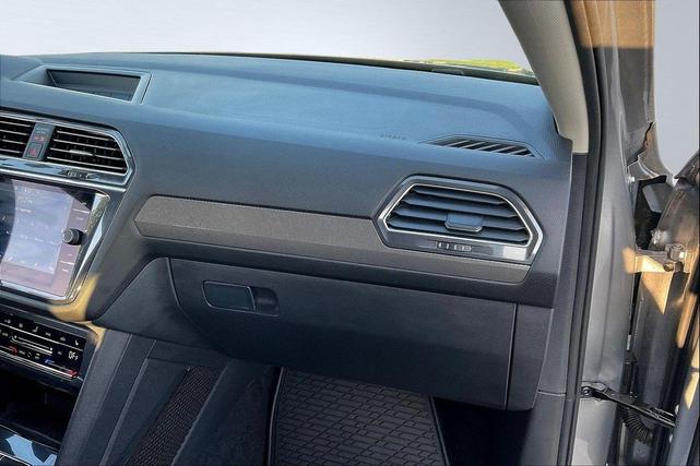 Photo of 2023 Silver Volkswagen Tiguan