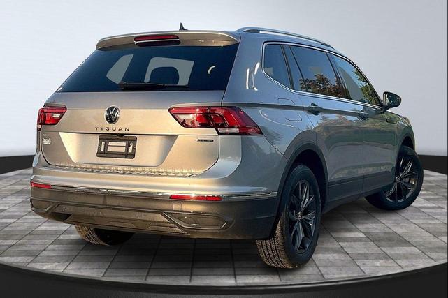 Photo of 2023 Silver Volkswagen Tiguan