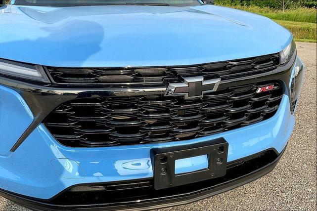 Photo of 2024 Fountain Blue Chevrolet Trax