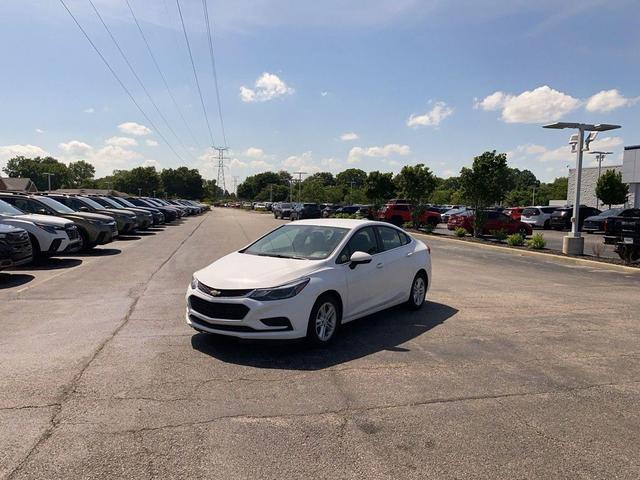 Photo of 2018 Summit White Chevrolet Cruze