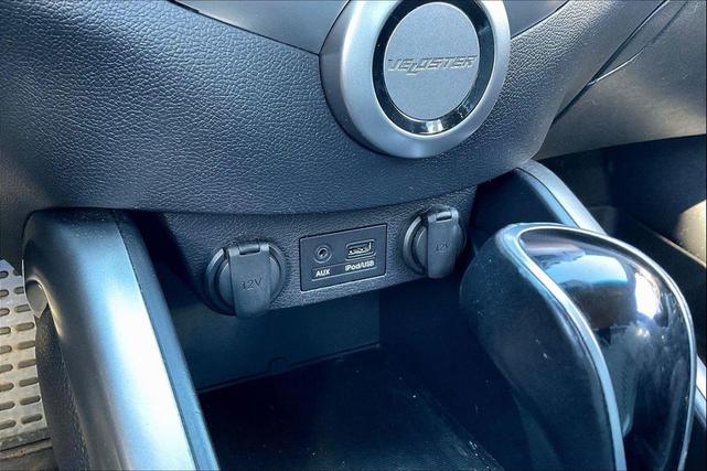 Photo of 2014 Boston Red Metallic Hyundai Veloster