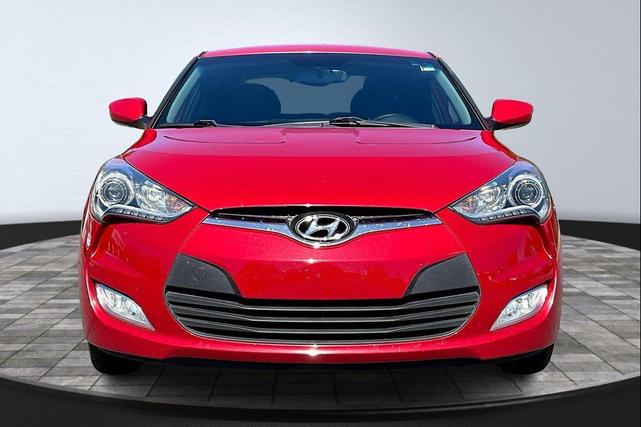 Photo of 2014 Boston Red Metallic Hyundai Veloster