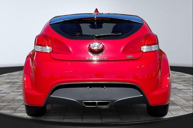 Photo of 2014 Boston Red Metallic Hyundai Veloster