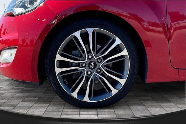 Photo of 2014 Boston Red Metallic Hyundai Veloster