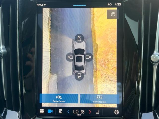 Photo of 2025 Onyx Black Metallic Volvo S60