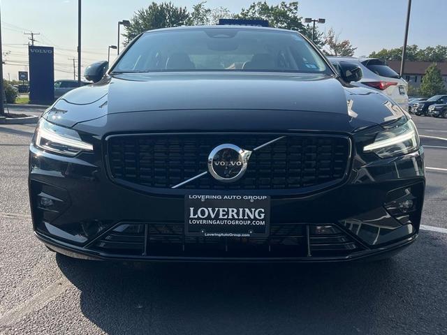 Photo of 2025 Onyx Black Metallic Volvo S60