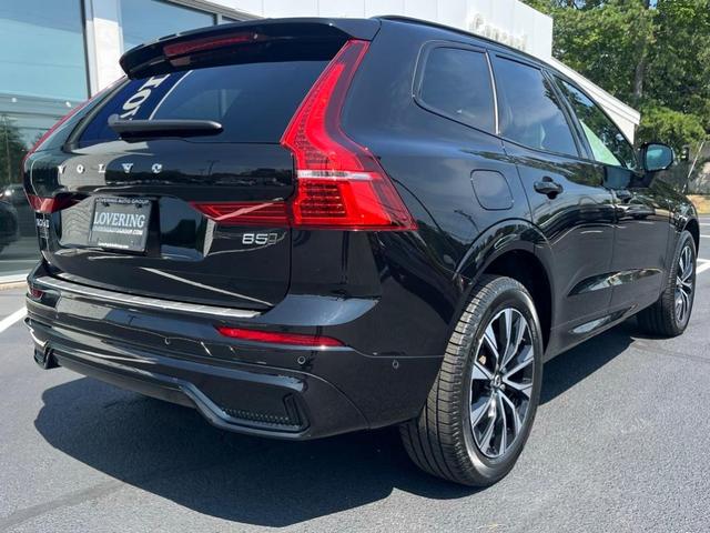 Photo of 2023 Onyx Black Metallic Volvo XC60