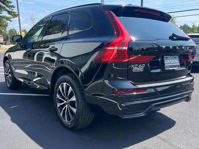 Photo of 2023 Onyx Black Metallic Volvo XC60
