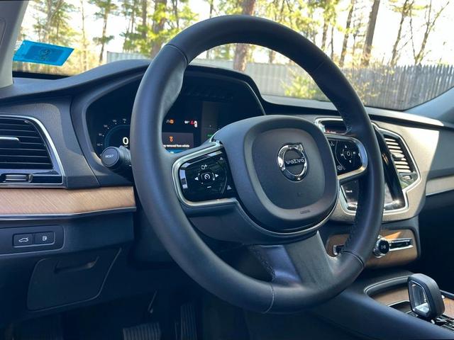 Photo of 2024 Metallic Volvo XC90 Recharge Plug-In Hybrid