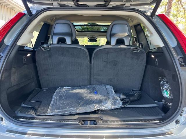 Photo of 2024 Metallic Volvo XC90 Recharge Plug-In Hybrid
