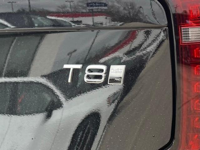 Photo of 2025 Onyx Black Volvo XC90 Plug-In Hybrid