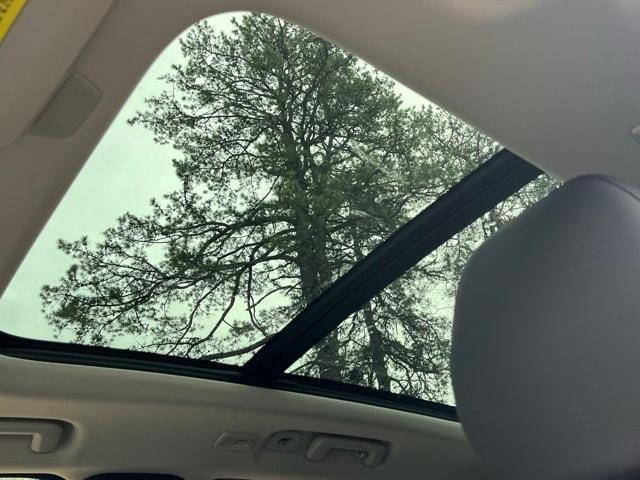 Photo of 2025 Onyx Black Volvo XC90 Plug-In Hybrid