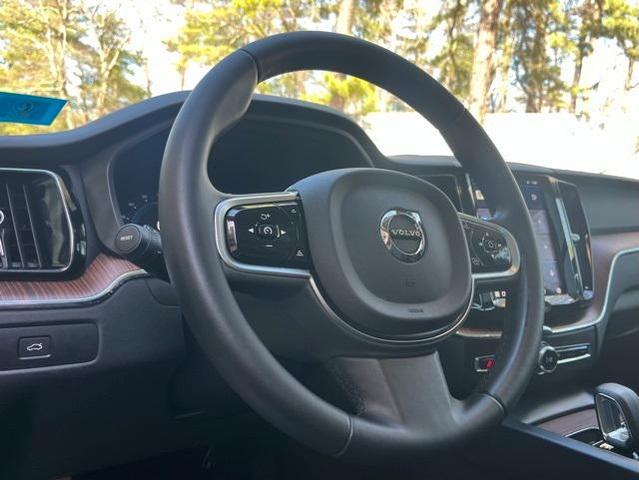 Photo of 2024 Silver Volvo XC60
