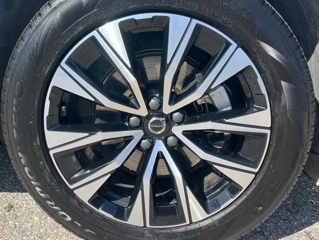 Photo of 2024 Silver Volvo XC60