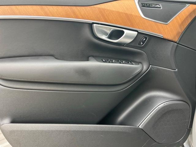 Photo of 2024 Silver Volvo XC90