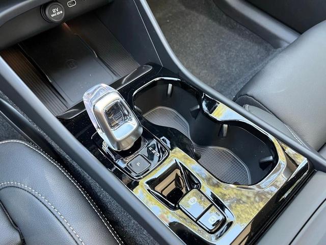 Photo of 2025 Fjord Blue Volvo XC40