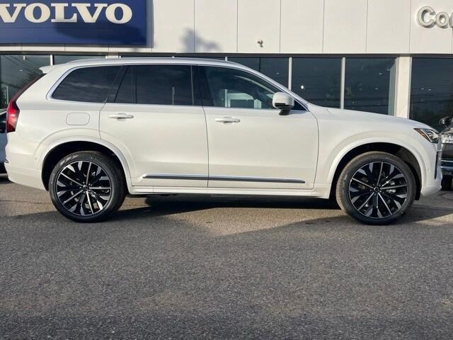 Photo of 2025 Crystal White Pearl Volvo XC90