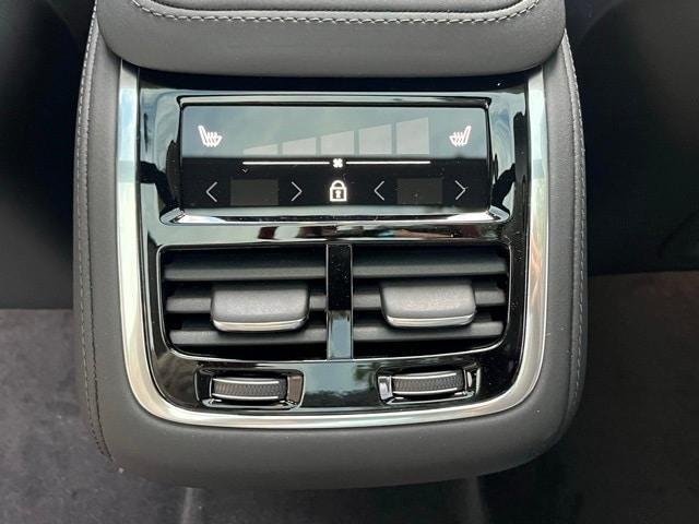 Photo of 2025 Crystal White Pearl Volvo XC90