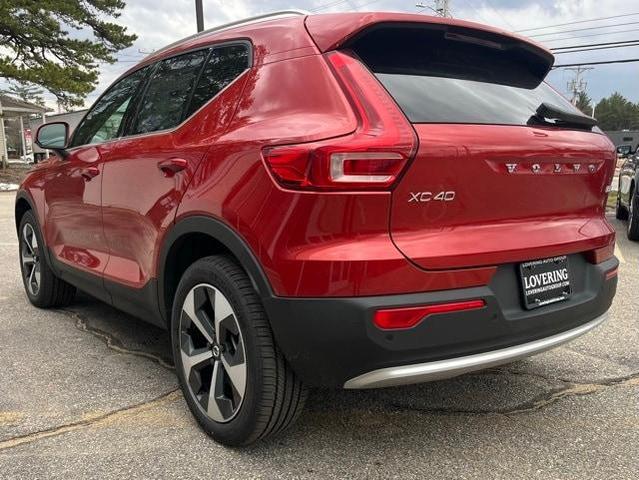 Photo of 2025 Fusion Red Volvo XC40