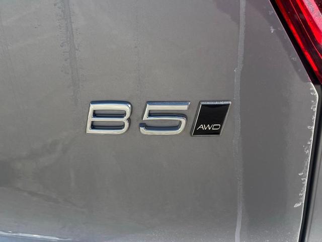 Photo of 2025 Silver Volvo XC40