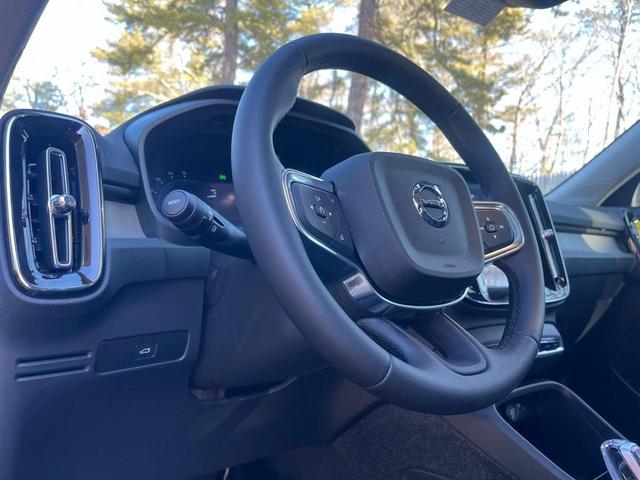 Photo of 2025 Silver Volvo XC40