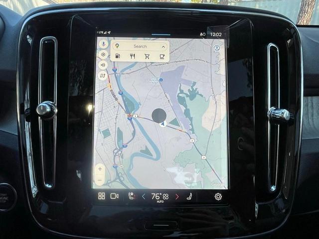 Photo of 2025 Silver Volvo XC40