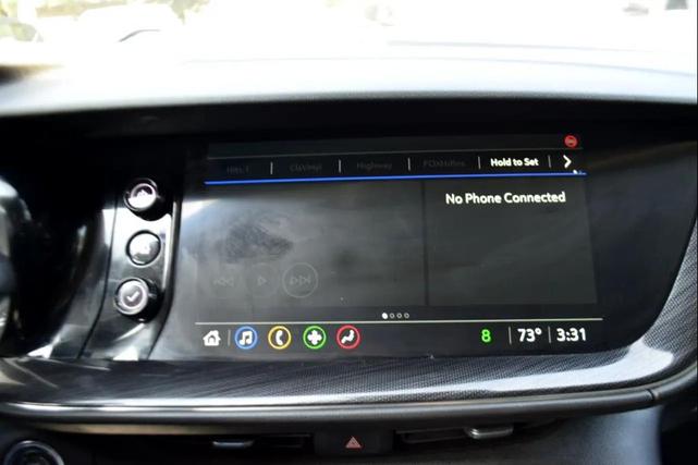 Photo of 2022 Summit White Buick Envision