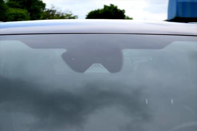 Photo of 2023 Burgundy Ford Edge