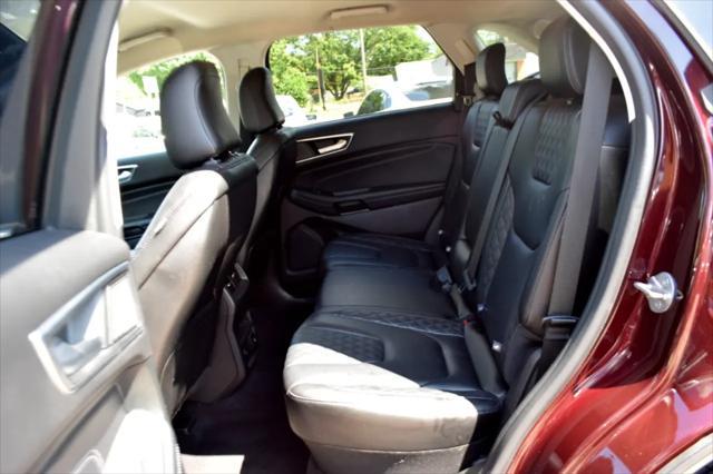 Photo of 2023 Burgundy Ford Edge