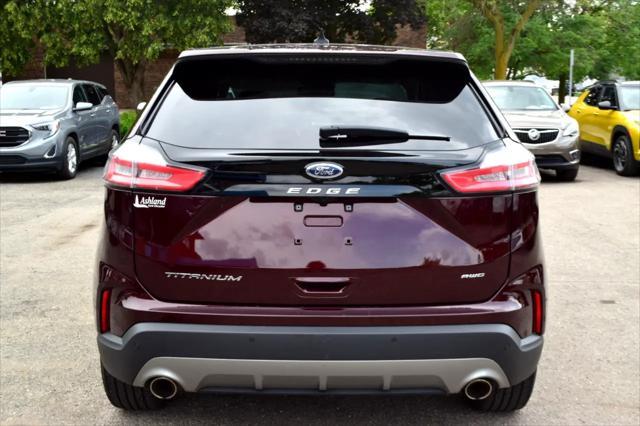 Photo of 2023 Burgundy Ford Edge