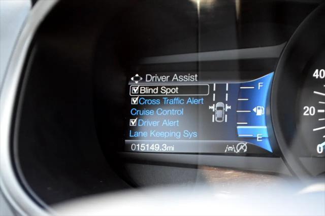 Photo of 2023 Burgundy Ford Edge