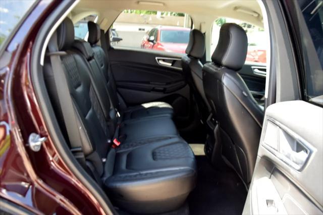 Photo of 2023 Burgundy Ford Edge