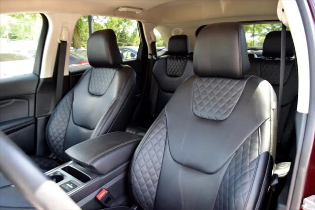 Photo of 2023 Burgundy Ford Edge