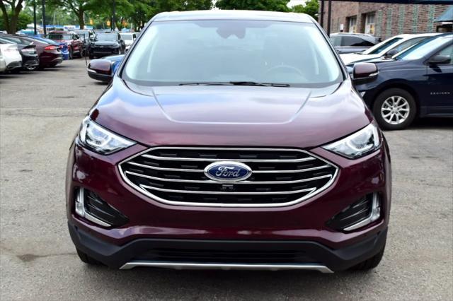 Photo of 2023 Burgundy Ford Edge