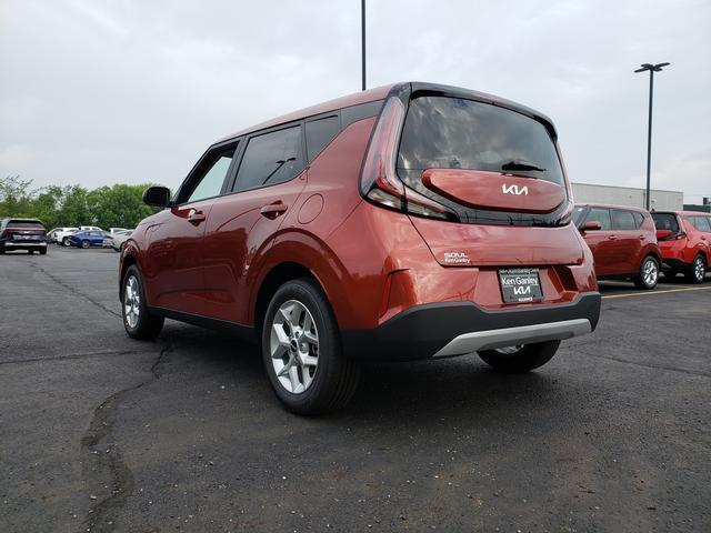 Photo of 2025 Mars Orange Kia Soul