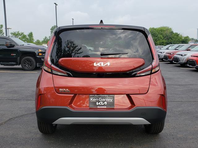 Photo of 2025 Mars Orange Kia Soul