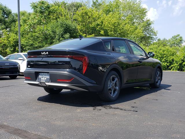 Photo of 2025 Aurora Black Pearl Kia K4