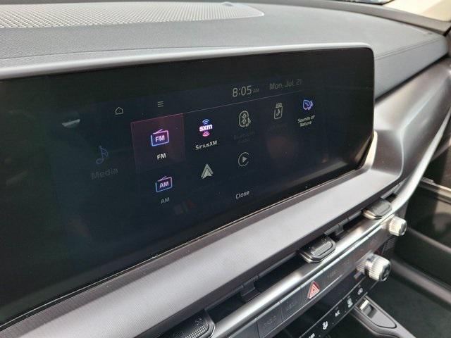 Photo of 2025 Glacial White Pearl Kia Telluride