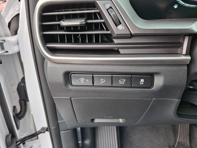 Photo of 2025 Glacial White Pearl Kia Telluride