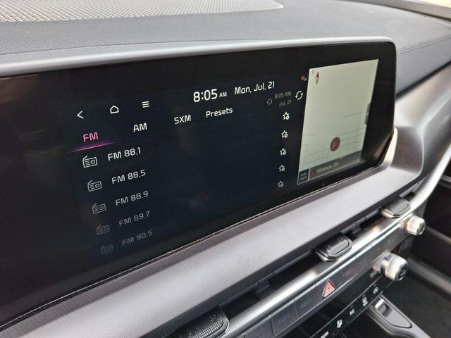Photo of 2025 Glacial White Pearl Kia Telluride