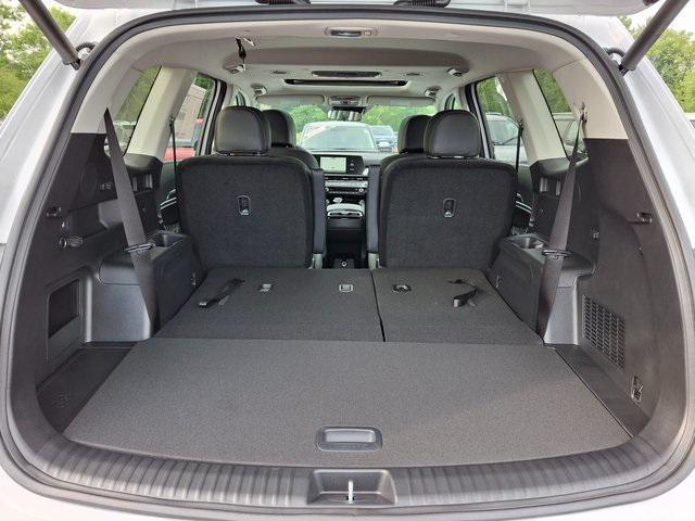 Photo of 2025 Glacial White Pearl Kia Telluride