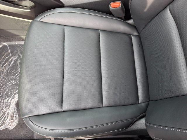 Photo of 2025 Glacial White Pearl Kia Telluride