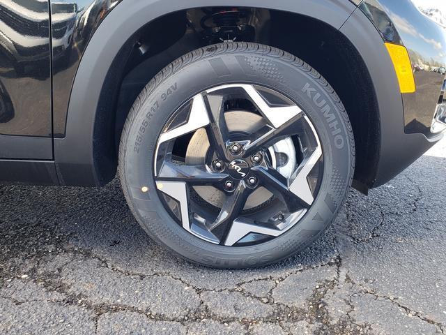 Photo of 2025 Fusion Black Kia Seltos